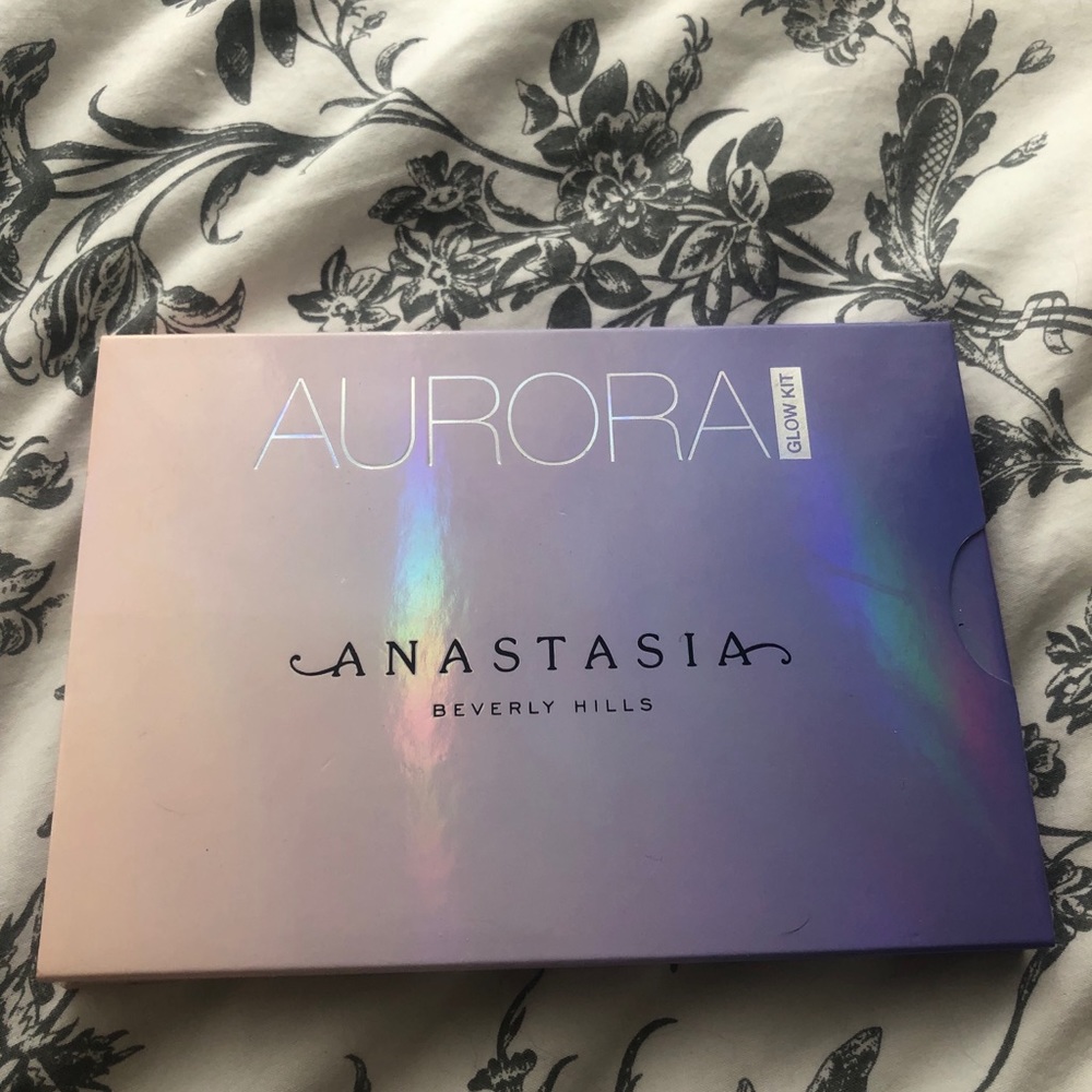 Anastasia Beverly Hills aurora highlighter
